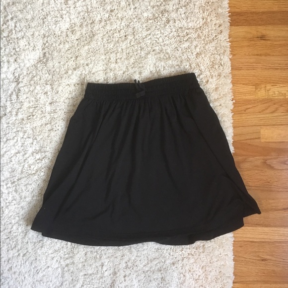 black flowy mini skirt